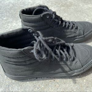 Black Sk8-high vans
